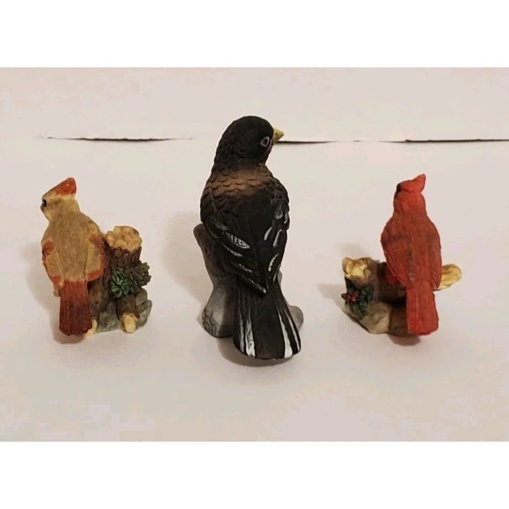 Miniature Bird Figurines Robin Cardinal Finch Songbirds On Stump Vtg Lot Of 3